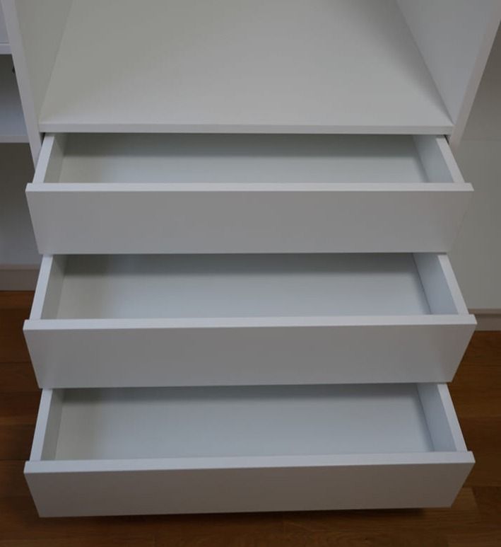 Commode avec tiroirs 100 % sur-mesure : coulisses au choix