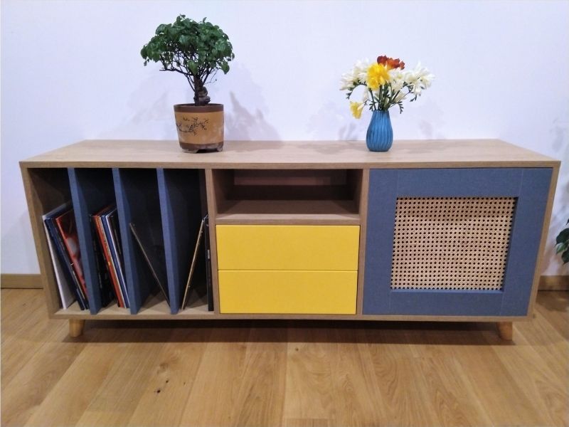 mueble bajo amarillo madera azul