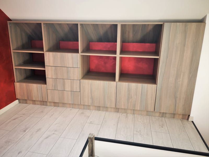 maßgefertigter begehbarer Kleiderschrank kleines Zimmer