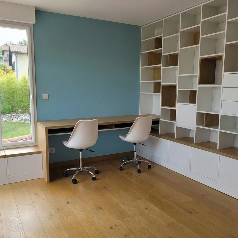 Aménagement d'angle sur mesure avec bibliothèque et bureau