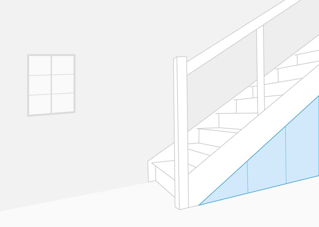 Raum mit einem Treppenschrank