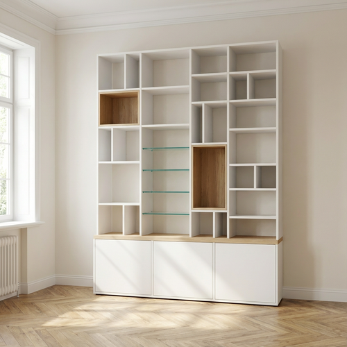 Bücherregal mit variabler Tiefe und Glasregal