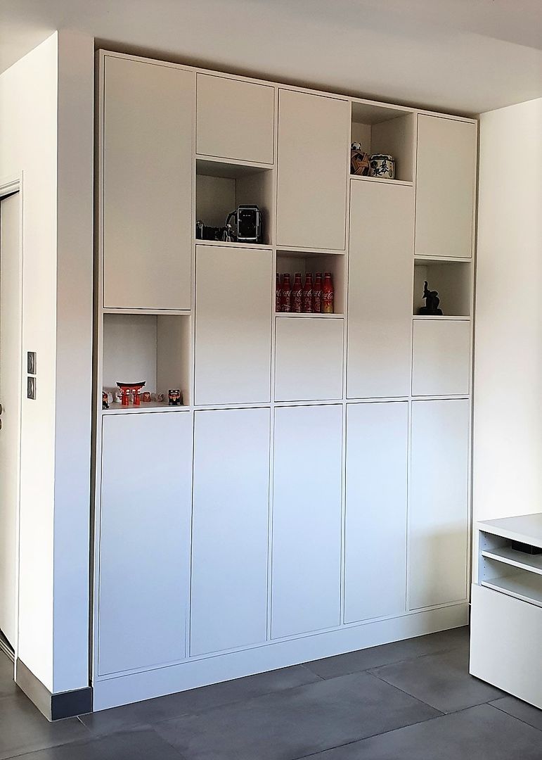 Rangements encastré dans une niche