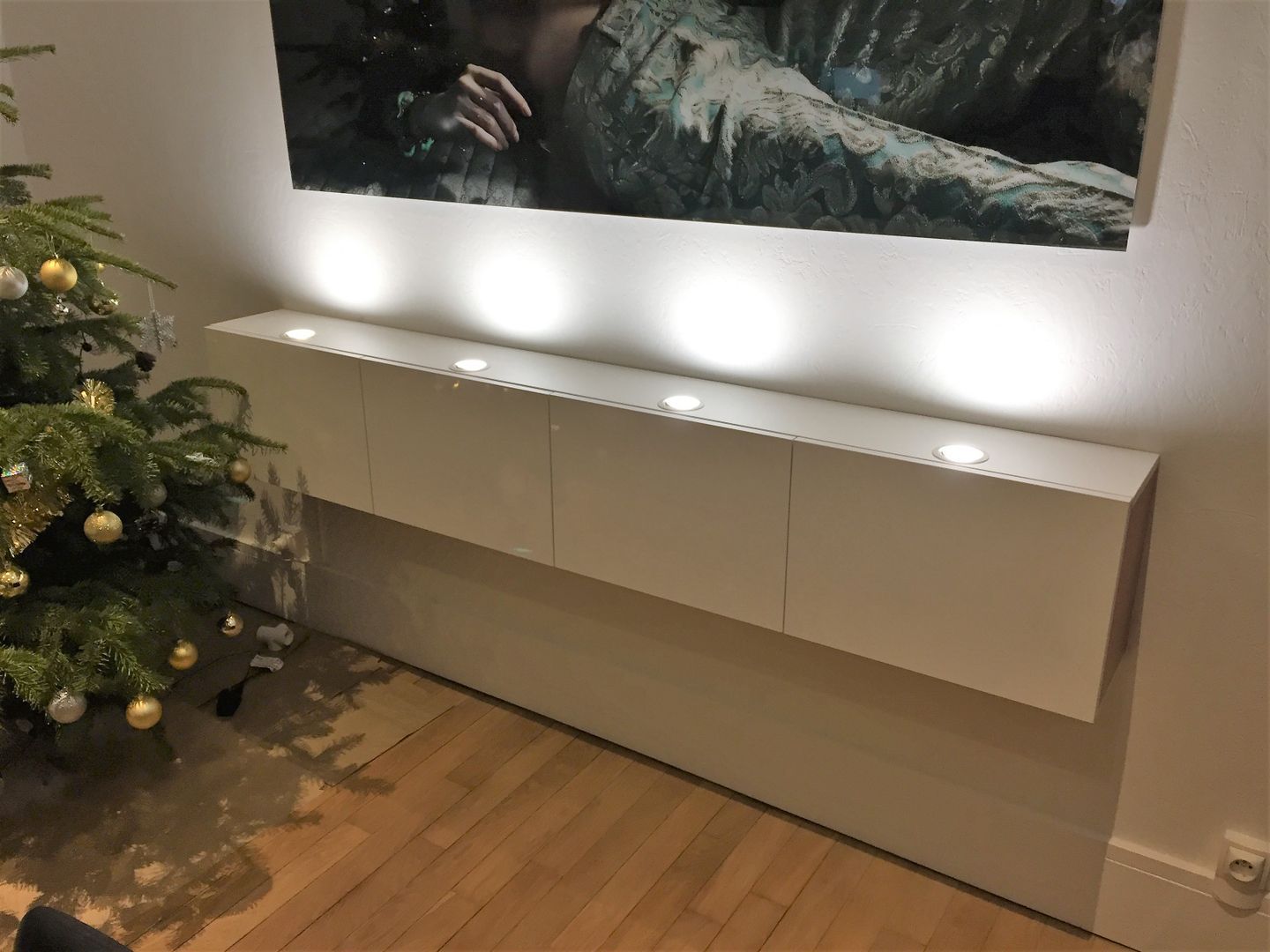 Meuble suspendu blanc sur-mesure