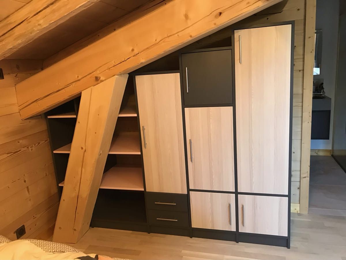 Placard sur mesure avec penderies et tiroirs