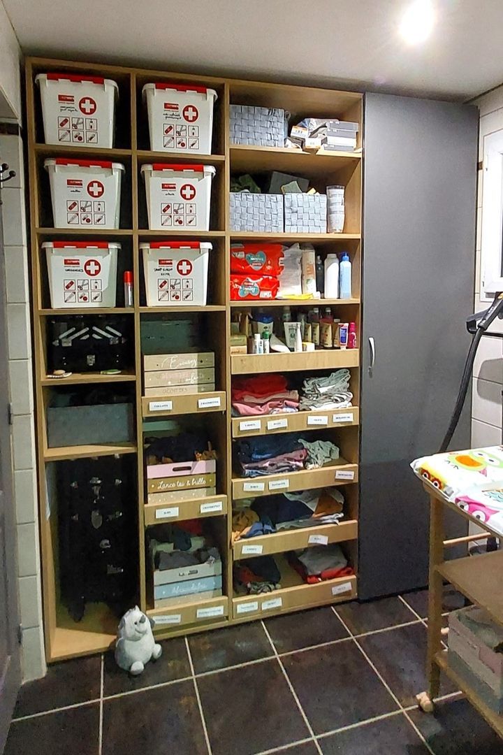 Meuble de rangement avec niches ouvertes 