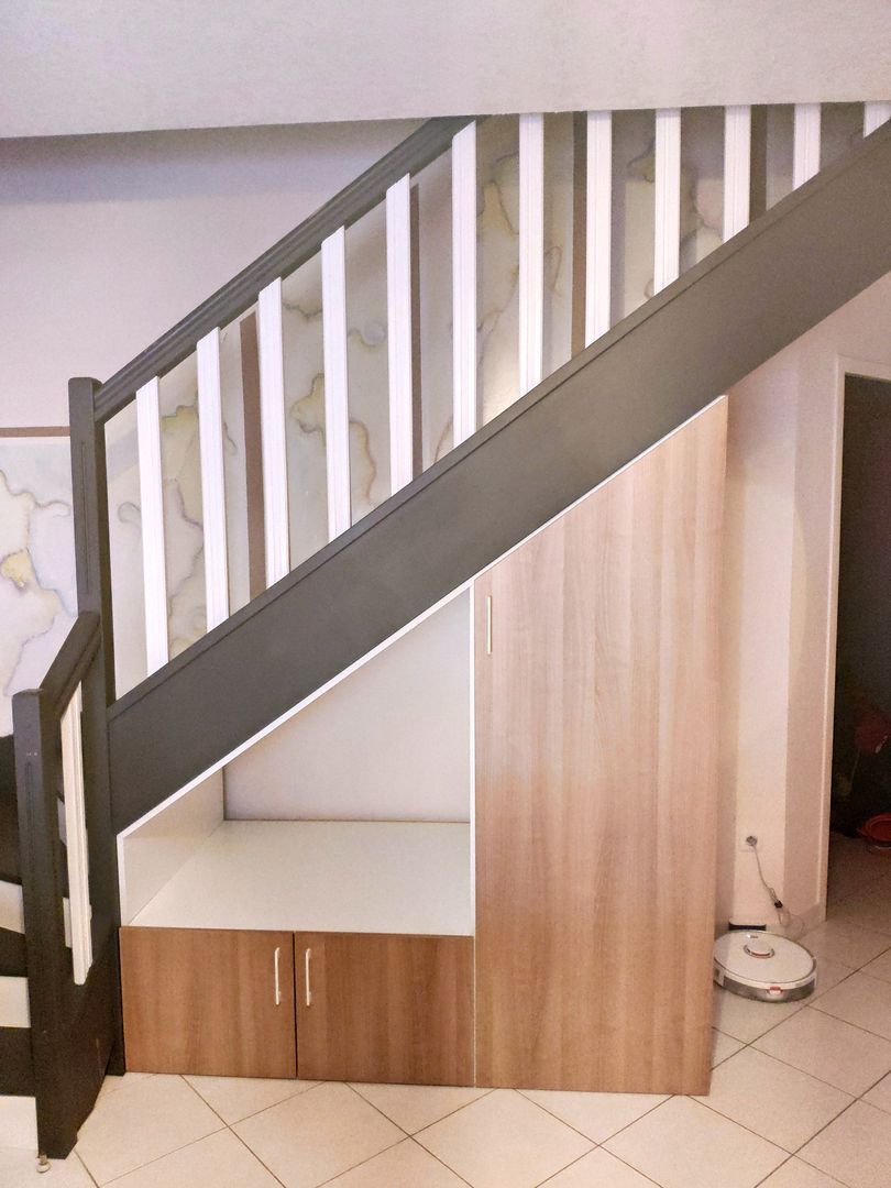 Placard sous escalier quart tournant