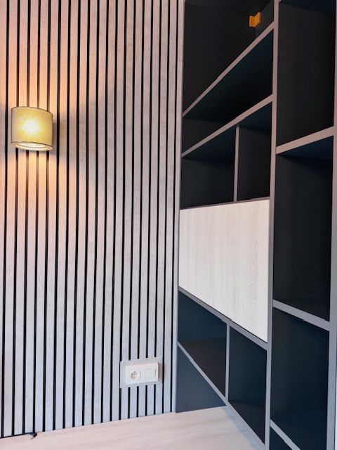 Assemblage de meubles sur mesure - bureau sur mesure et bibliothèque - Vue 6