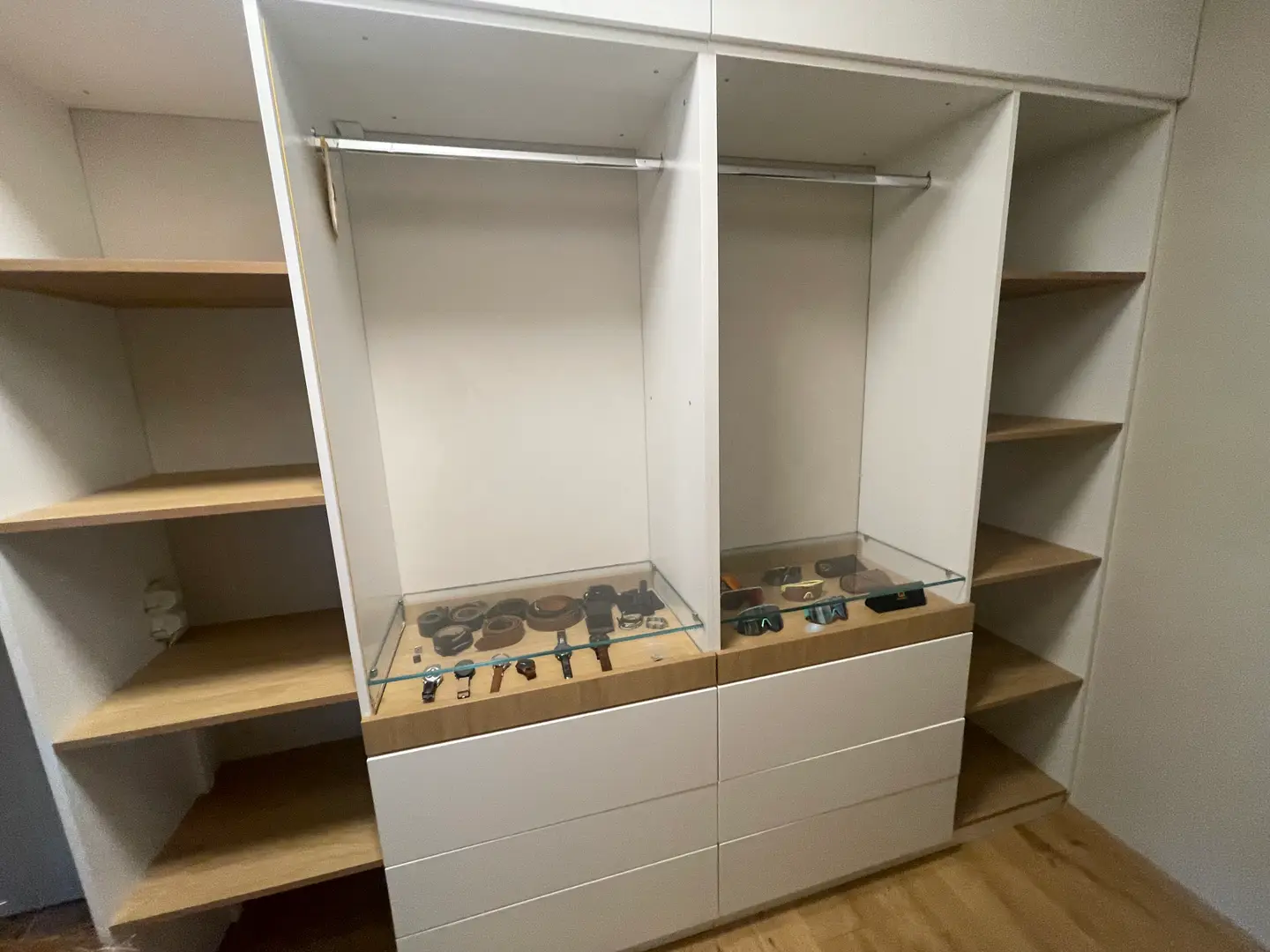 Double sloped-face closet: perfect space optimization - Vue 4