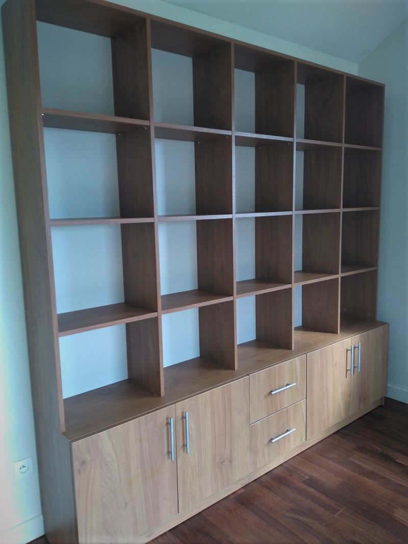 Bibliothèque en bois sur mesure - Vue 1