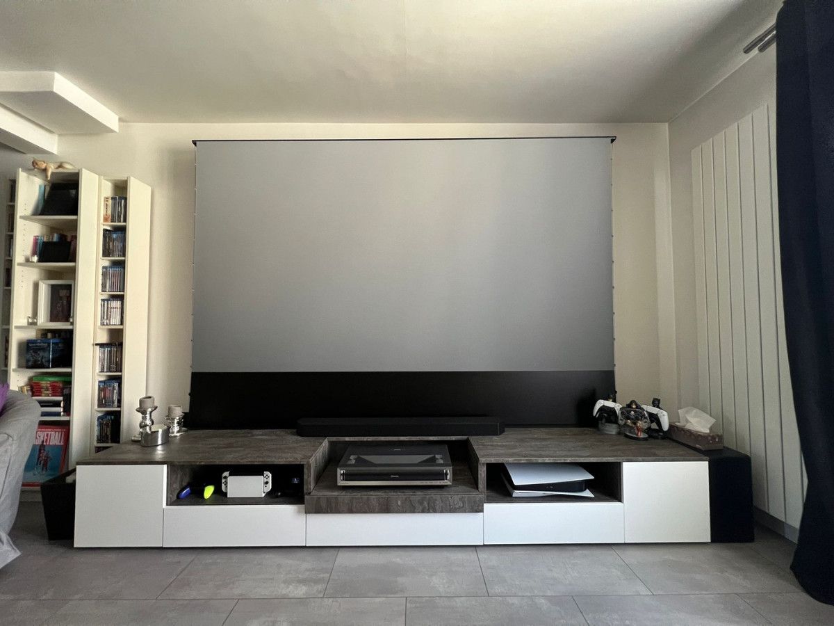 Meuble sur mesure pour vidéoprojecteur ultra courte focale