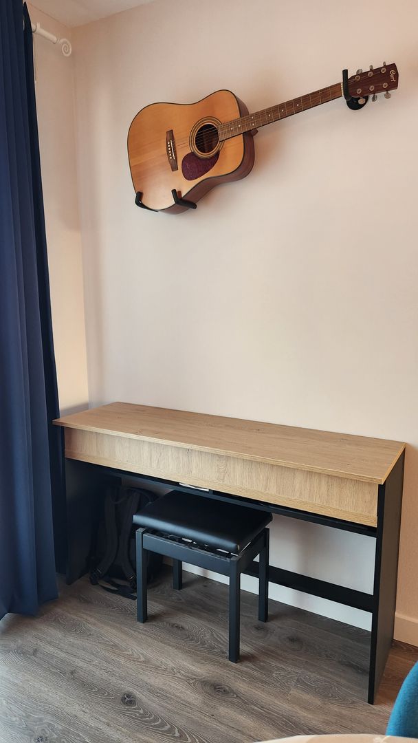 Custom piano furniture with lift-up top - Vue 1