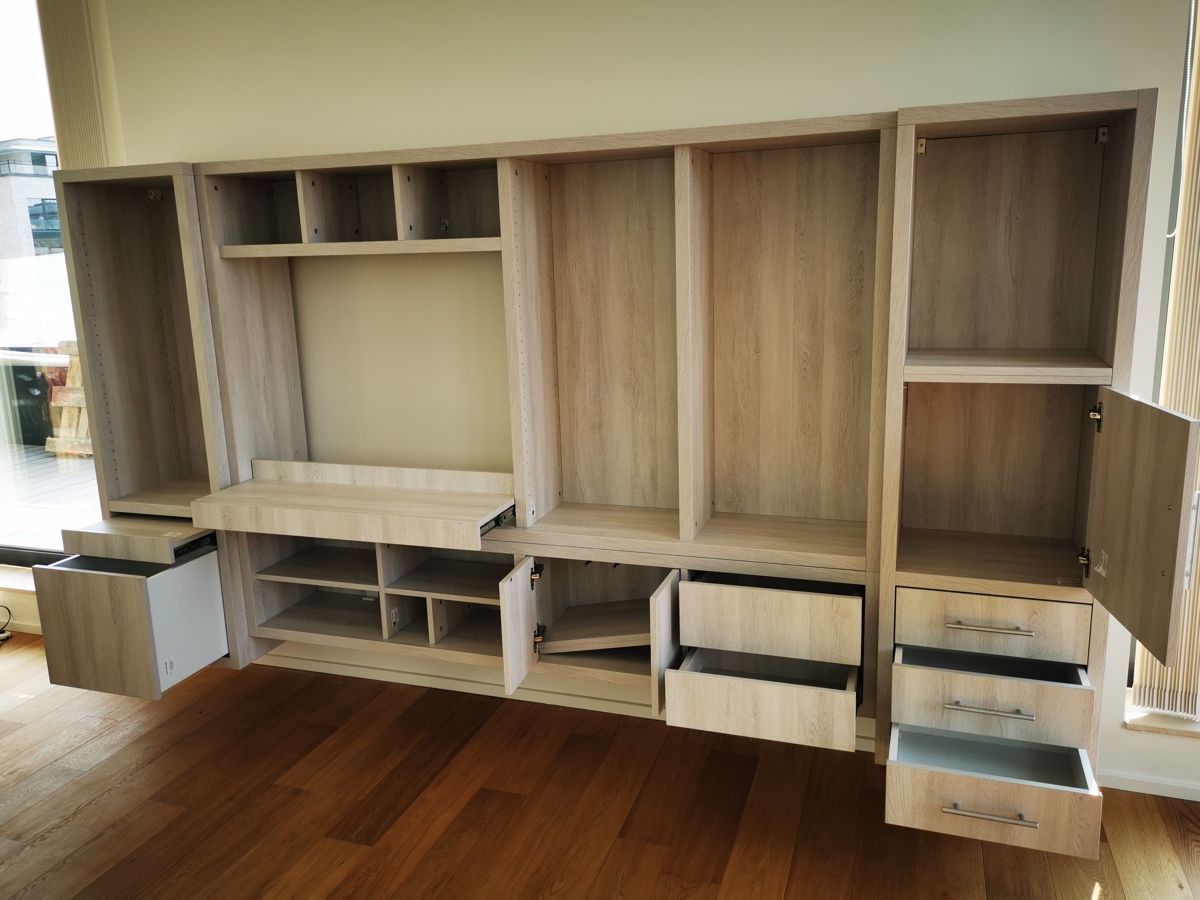 Grand meuble TV suspendu sur mesure - Vue 1