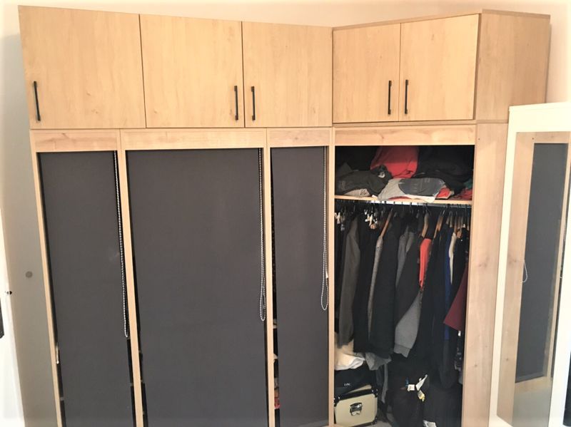 Sur-meuble d'angle sur mesure