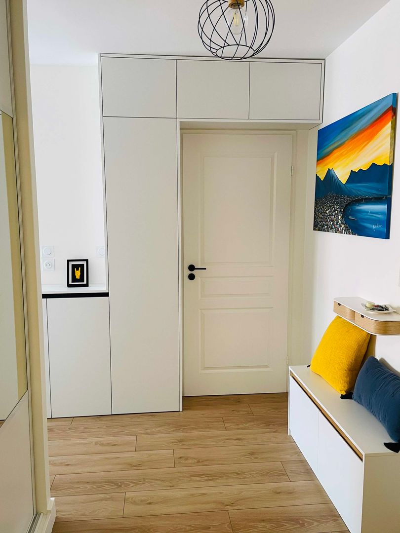 Custom corner furniture with top and bottom storage for entryway - Vue 6
