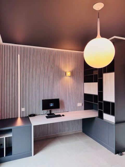 Assemblage de meubles sur mesure - bureau sur mesure et bibliothèque - Vue 1