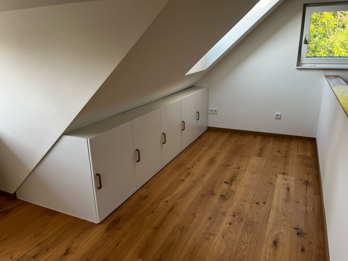 Meuble long sous pente arrière 