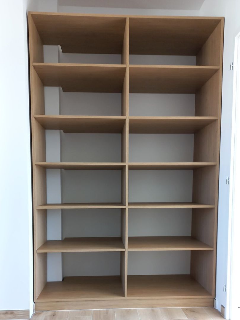 Bibliothèque avec découpe sur mesure