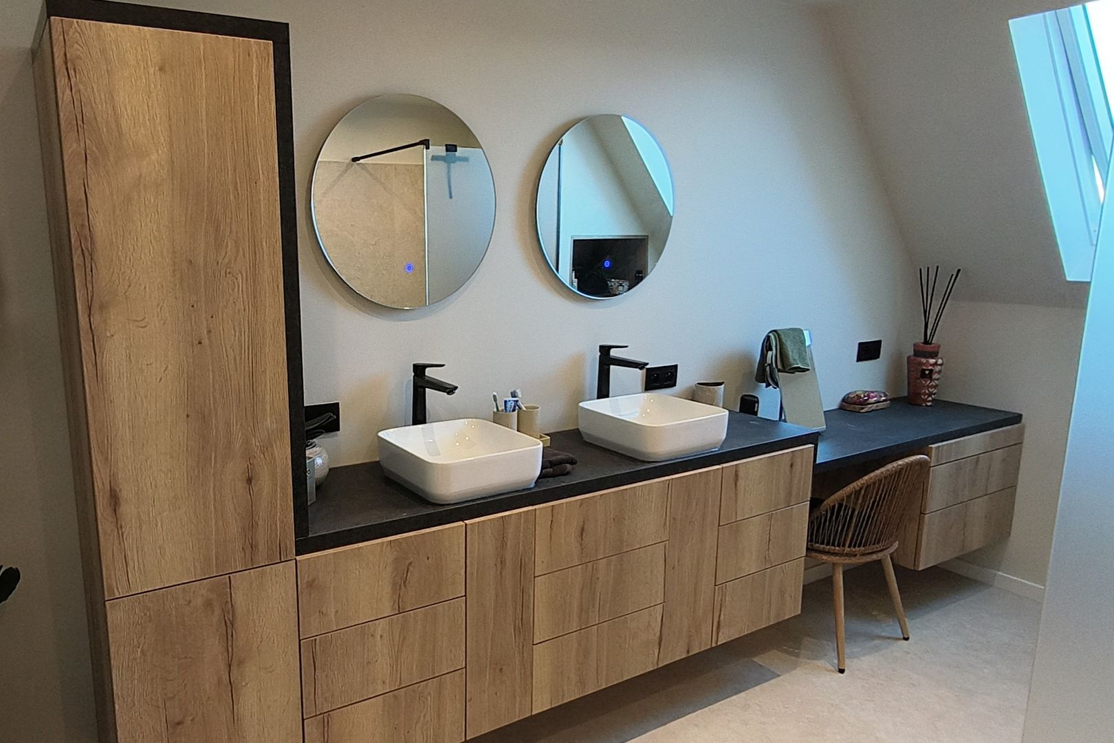 Meuble de salle de bain sur mesure