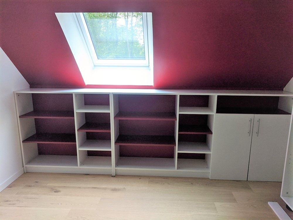 Commode basse sous toit