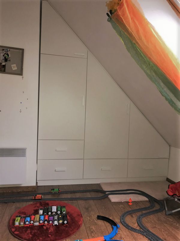 Dressing sous pente chambre enfant