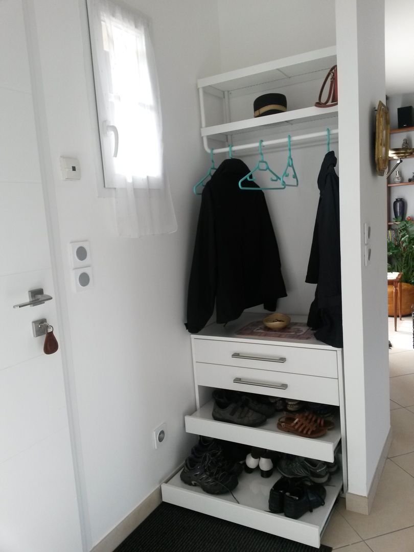 Meuble d'entrée avec penderie sur mesure - Vue 1