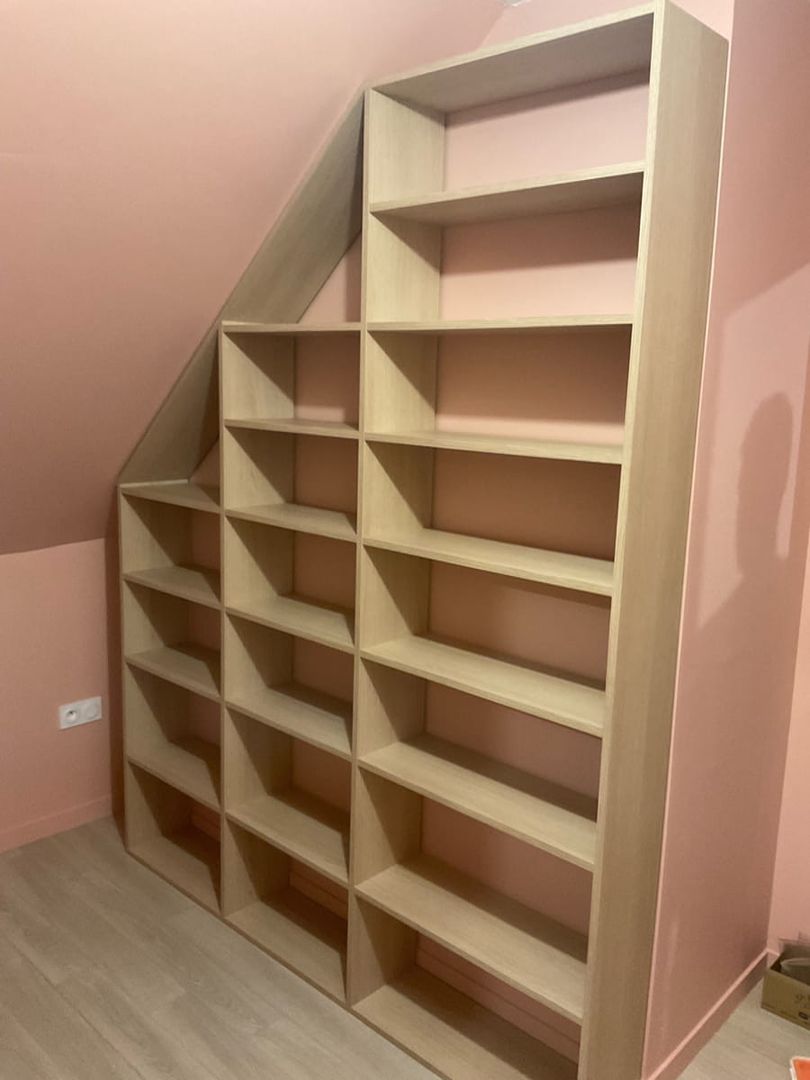 Bibliothèque sous pente