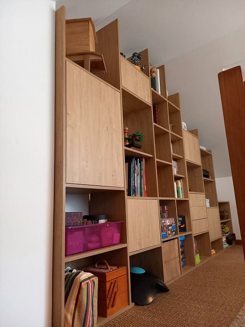 Bibliothèque en bois à hauteur variable - Vue 2