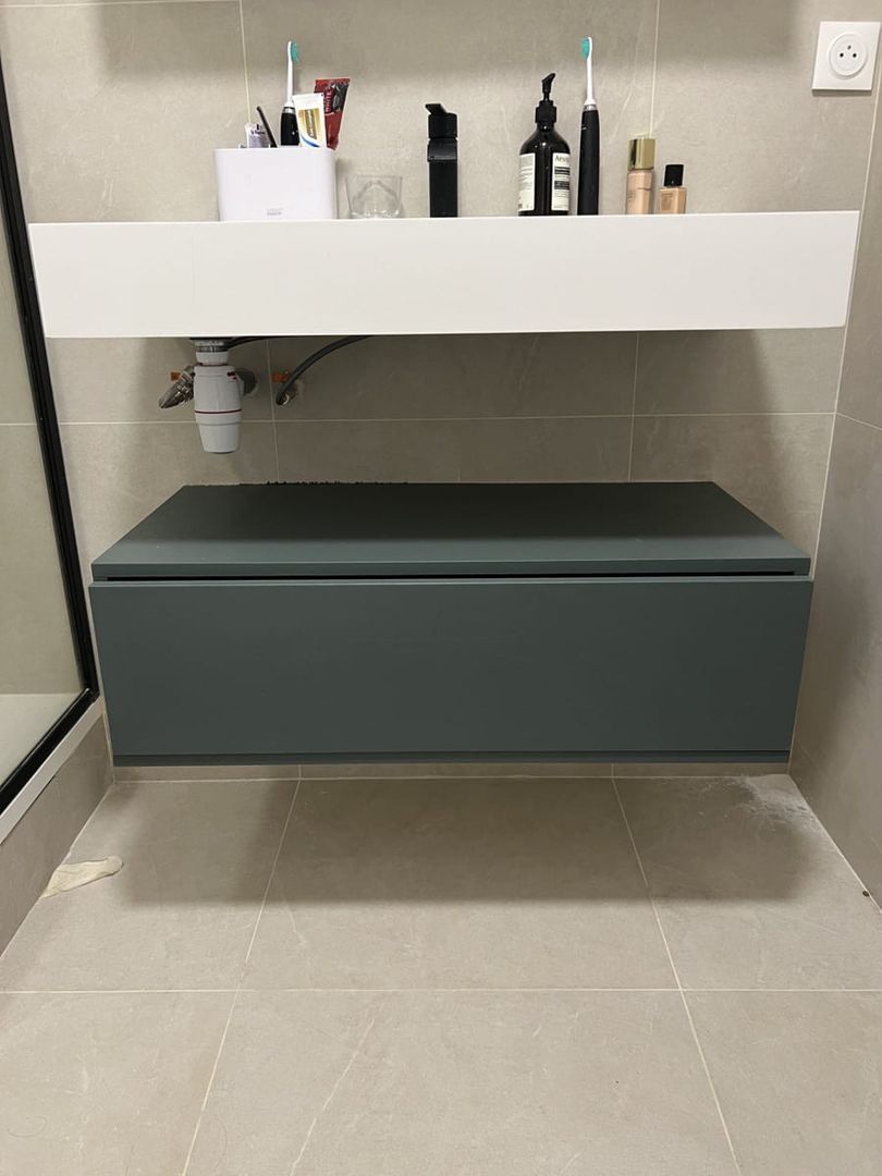 Meuble suspendu sur mesure