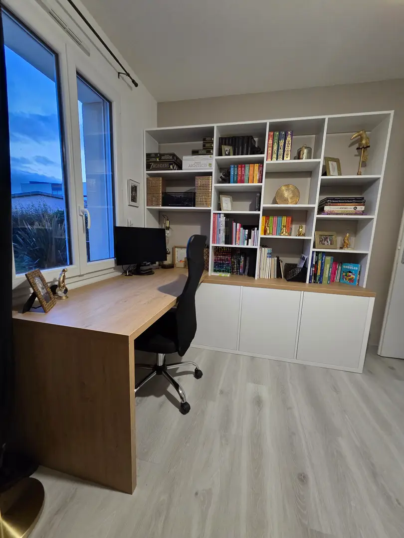 Custom Corner Desk Library - Vue 1