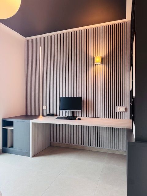 Assemblage de meubles sur mesure - bureau sur mesure et bibliothèque - Vue 4