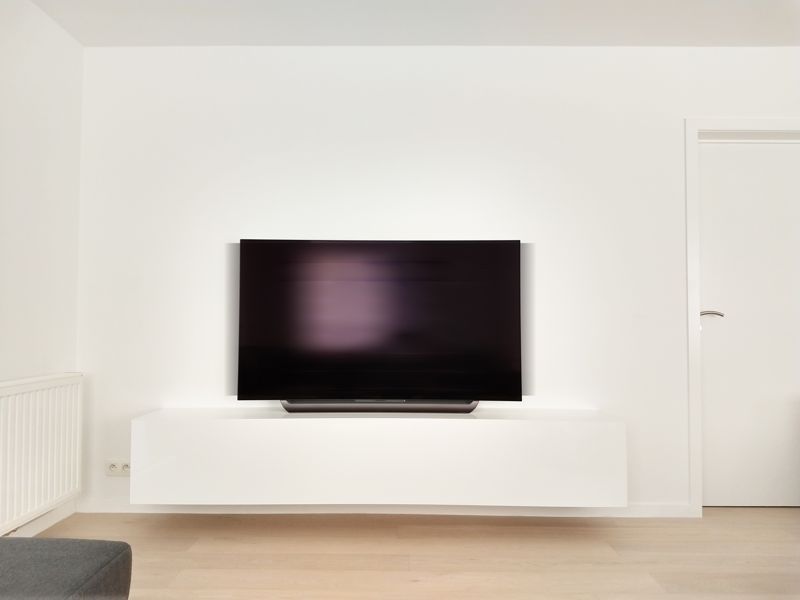 Banc TV suspendu sur-mesure - Vue 1