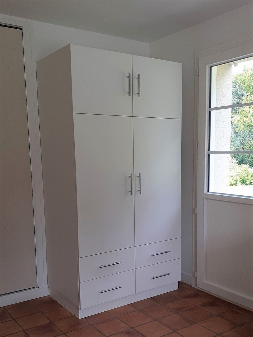 Armoire banche avec tiroirs