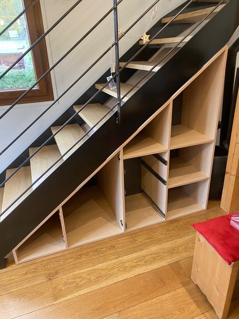 Meuble sous escalier sur mesure - Vue 2