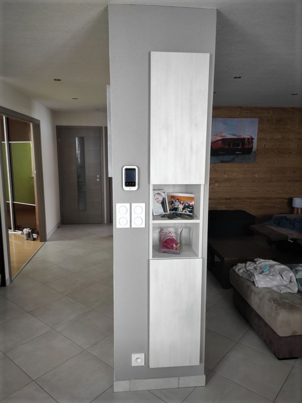 Meuble de salon dans une niche