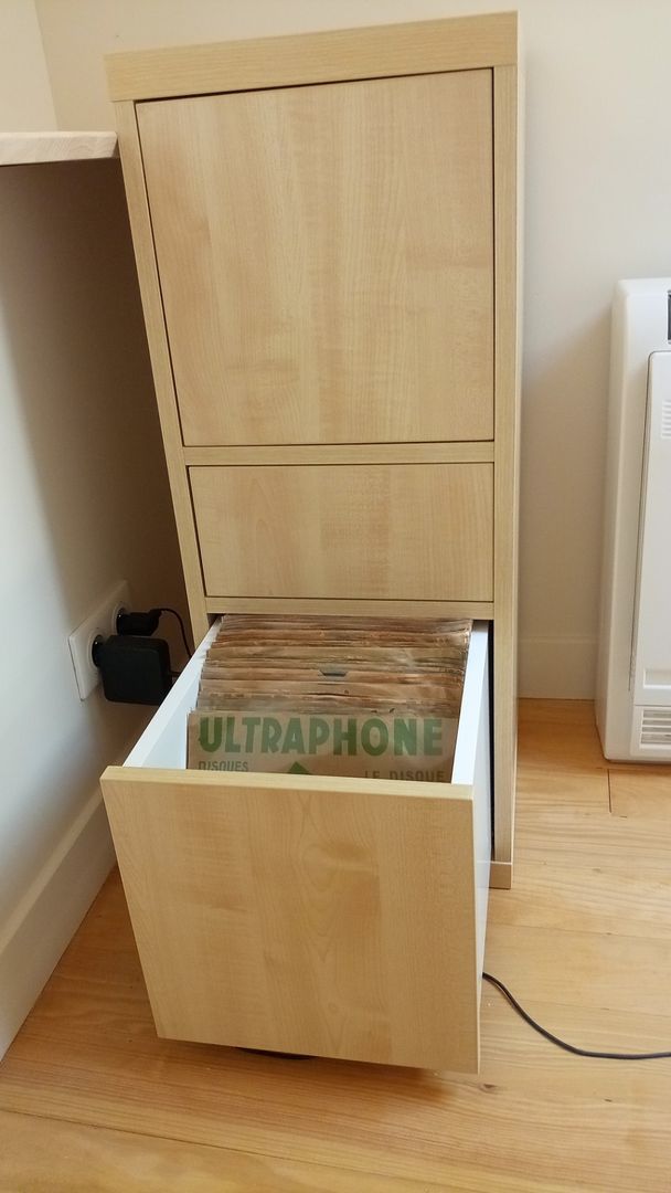 Caissons en bois avec tiroirs sur mesure - Vue 1