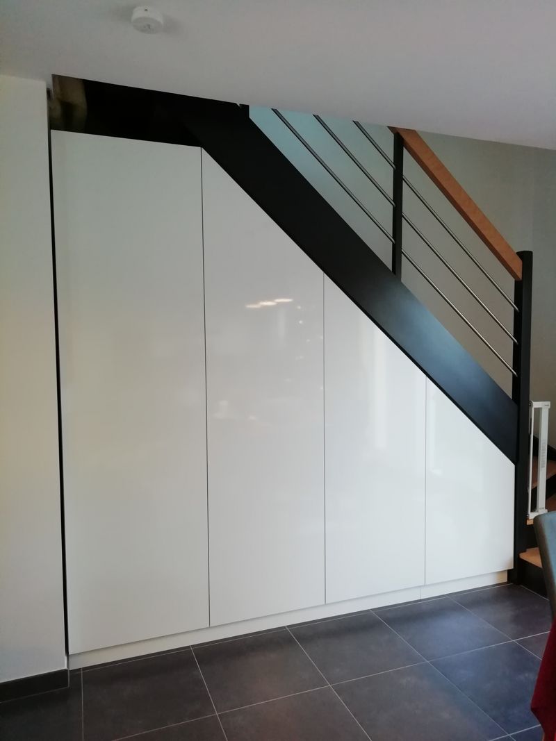 Buffet sous escalier