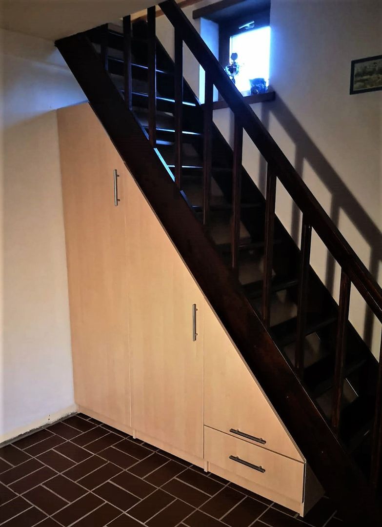 Meuble sous escalier sur mesure