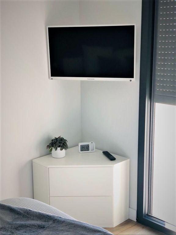 Table de chevet en angle sur mesure