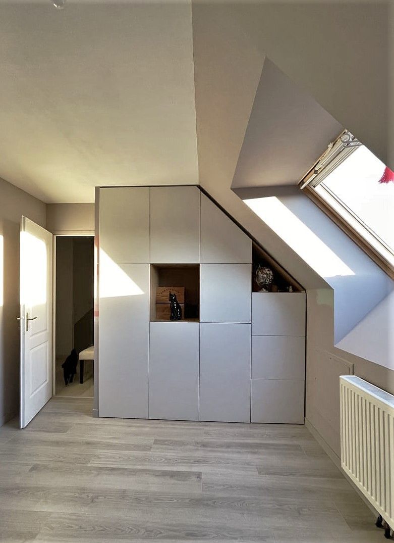 Armoire sur mesure chambre mansardée 