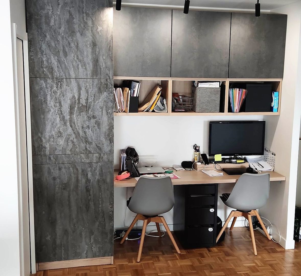 Colonne de rangement pour bureau