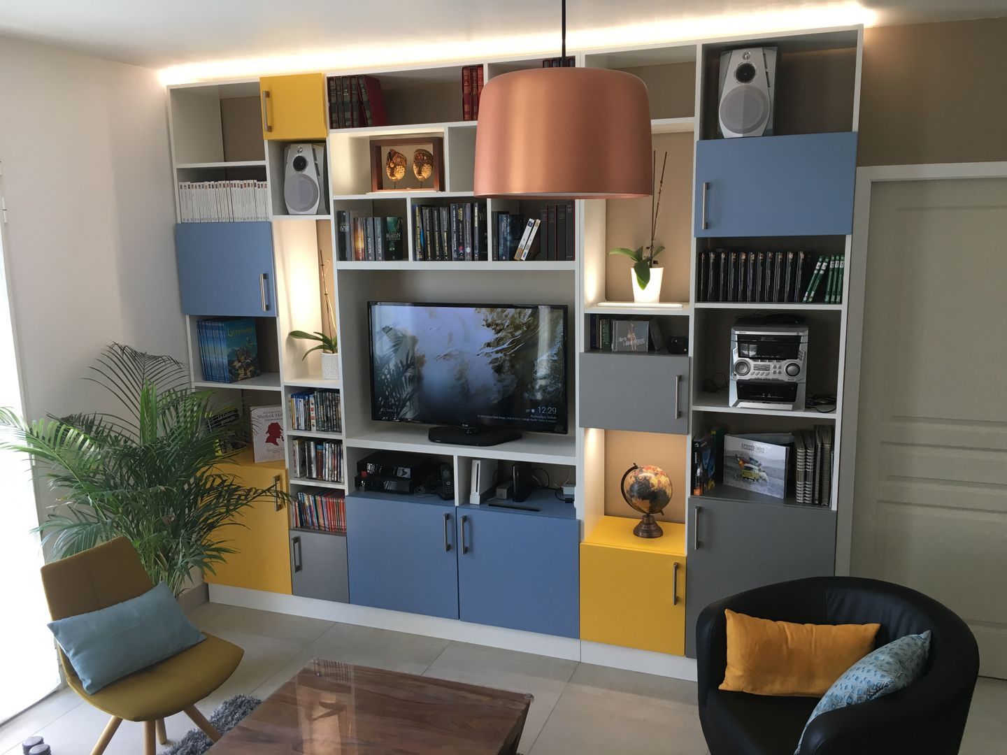 Meuble TV bibliothèque coloré