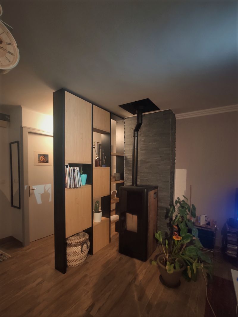 Séparateur de pièces moderne bois et noir
