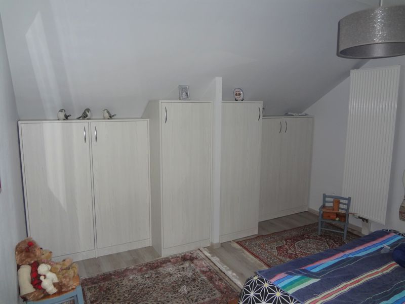 Ensemble de meubles sous pente