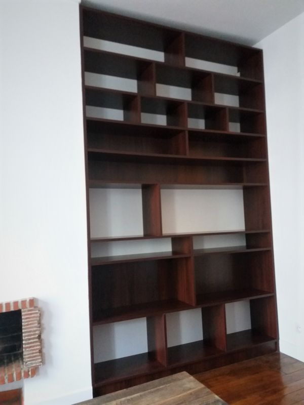 Bibliothèque encastrée sur mesure