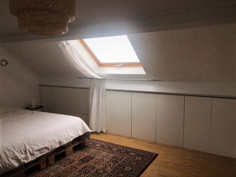 Ensemble de meubles sous combles