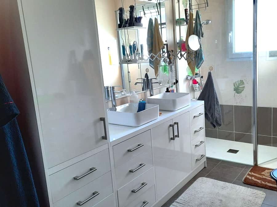 Meuble de salle de bain sur mesure
