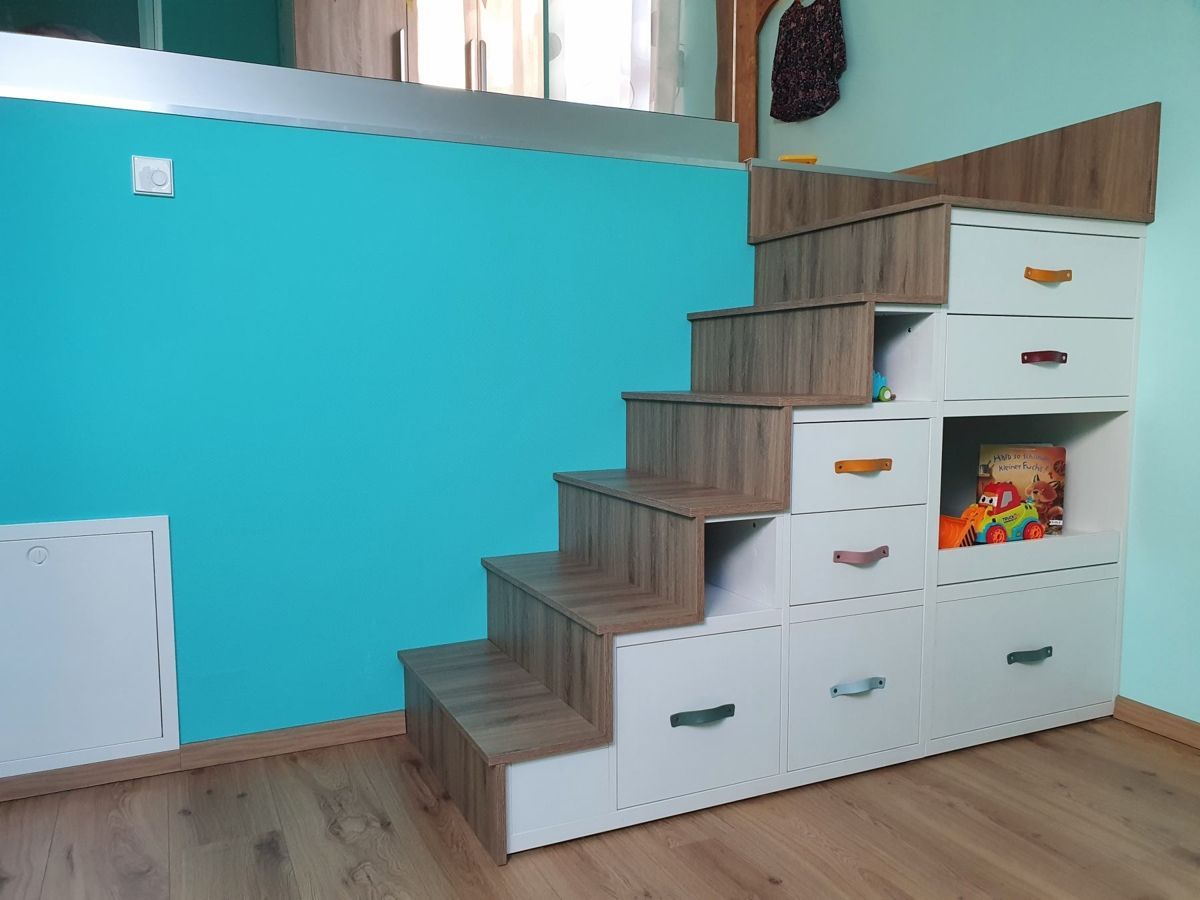 Meuble escalier chambre d'enfant