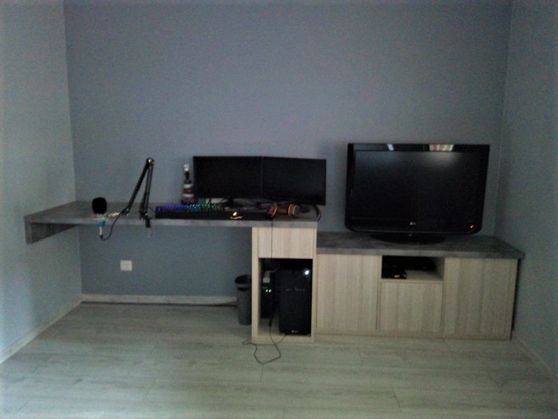 Meuble TV extension bureau sur mesure