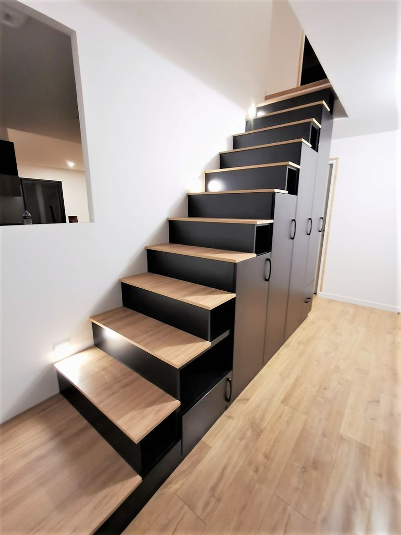 Meuble escalier sur mesure avec pallier bas